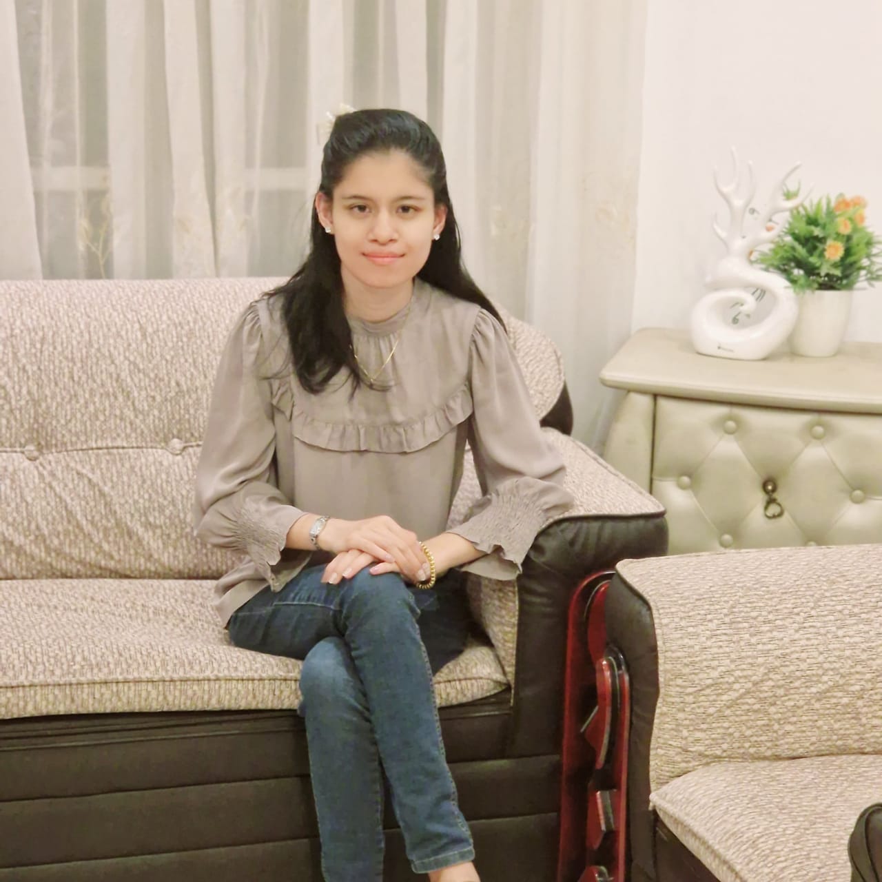 Ms. Naomi Suzuki, Lagoon Front Owner